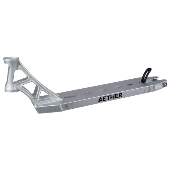 Deck Striker Aether 470mm Silber