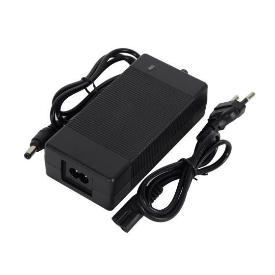 Ladegerät für Elektroroller Voltaik SRG / MGT (36V/1,5A)